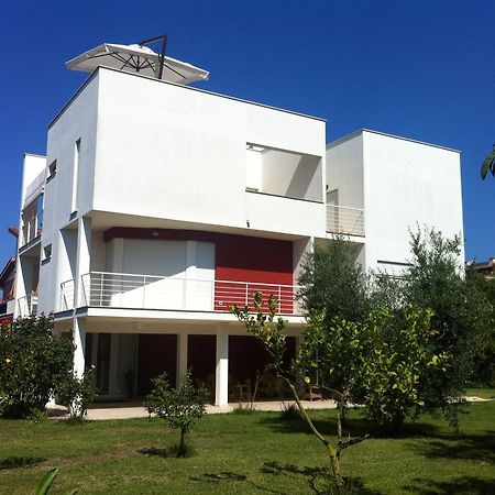Domus Hotel Terracina Exterior photo