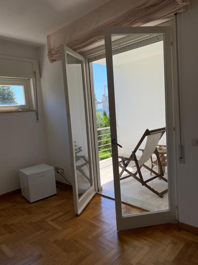 Domus Hotel Terracina Exterior photo